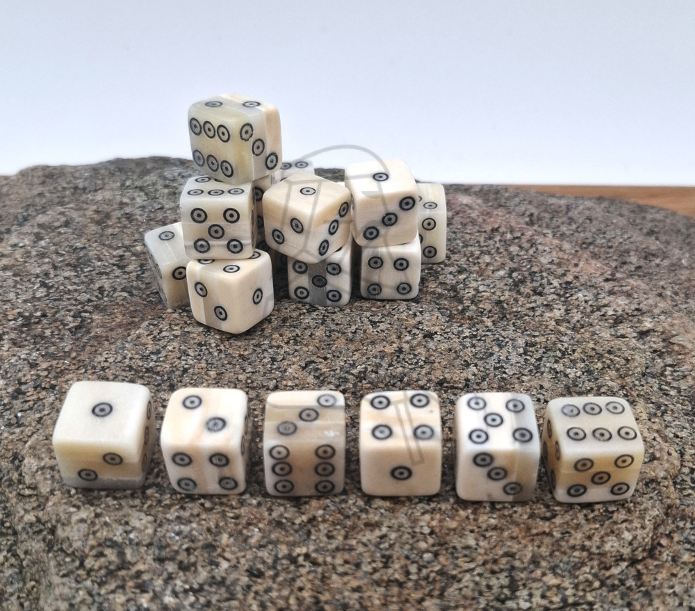 Spilleterning / Dice